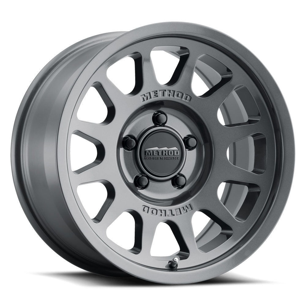 703 | Gloss Titanium – MR70368060800 – Method Race Wheels